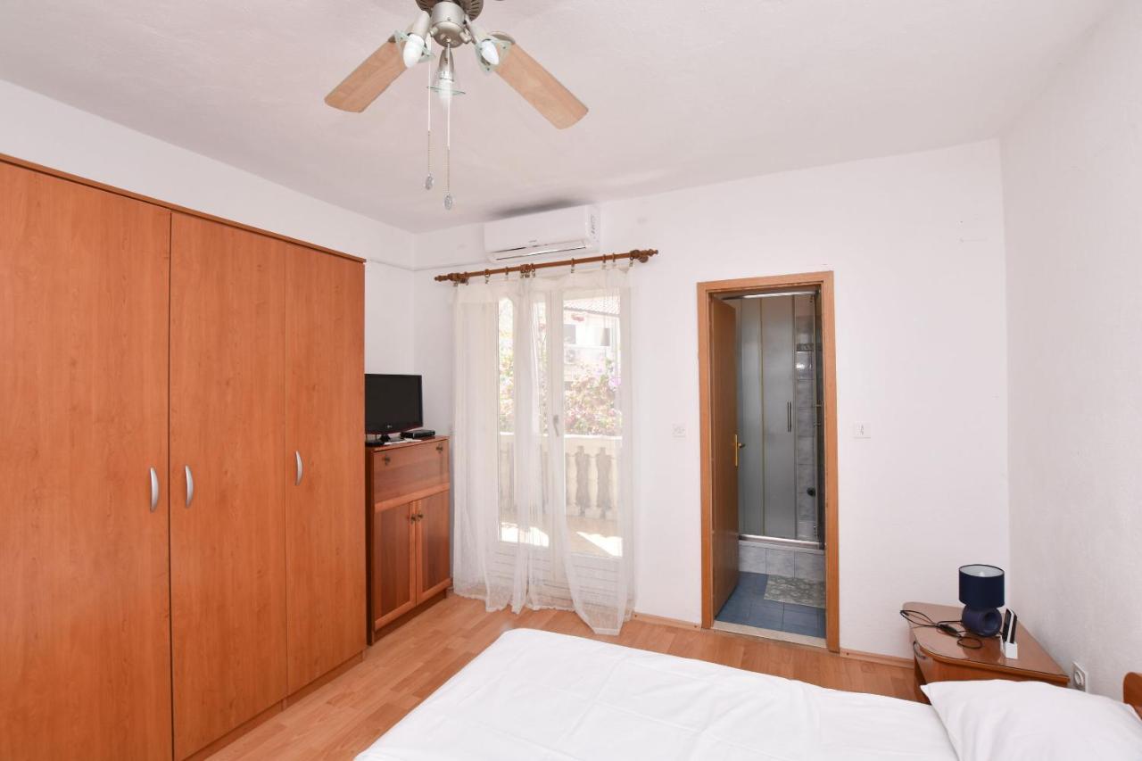 Apartments And Rooms Jakov Primošten Extérieur photo