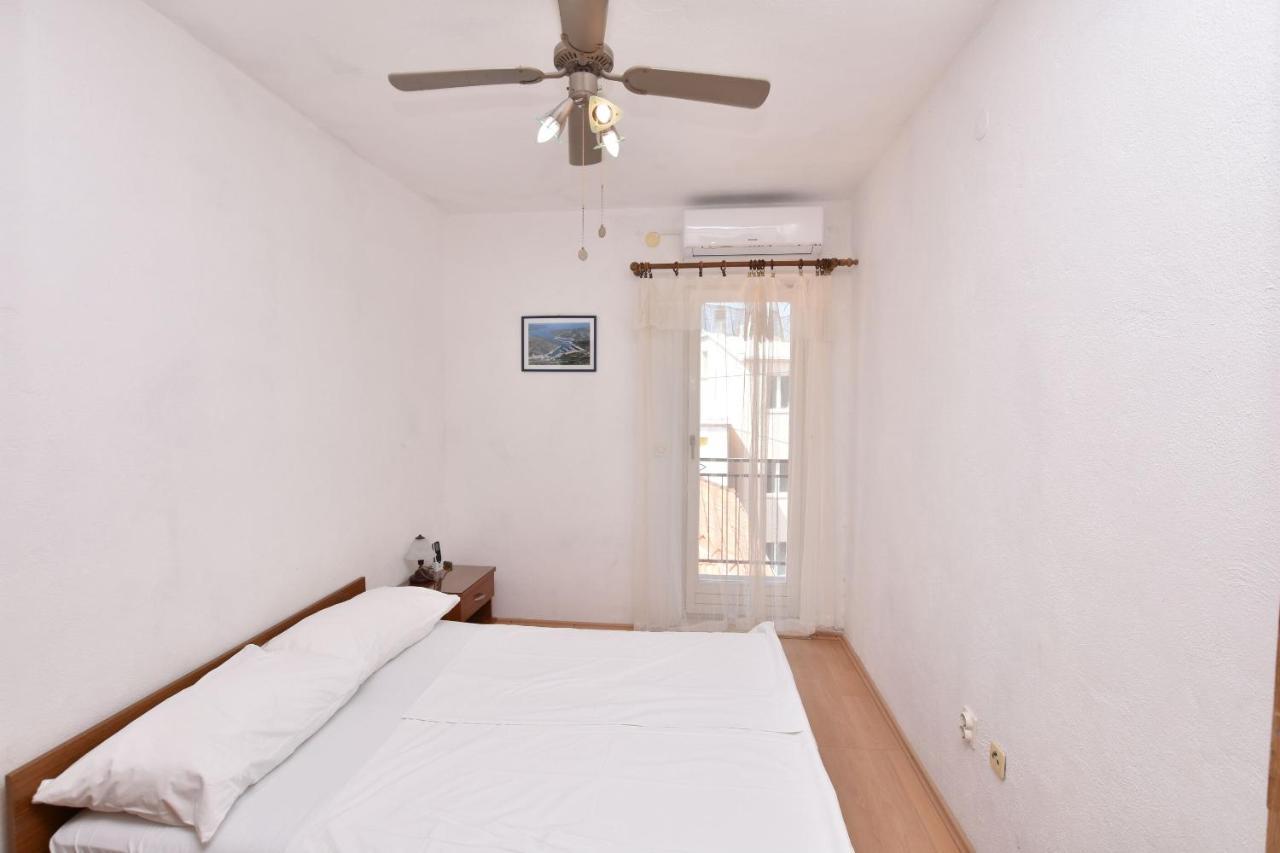 Apartments And Rooms Jakov Primošten Extérieur photo