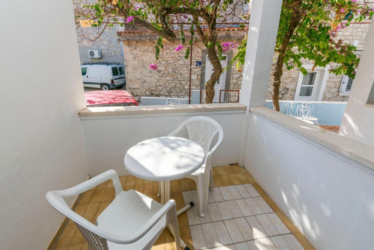 Apartments And Rooms Jakov Primošten Extérieur photo