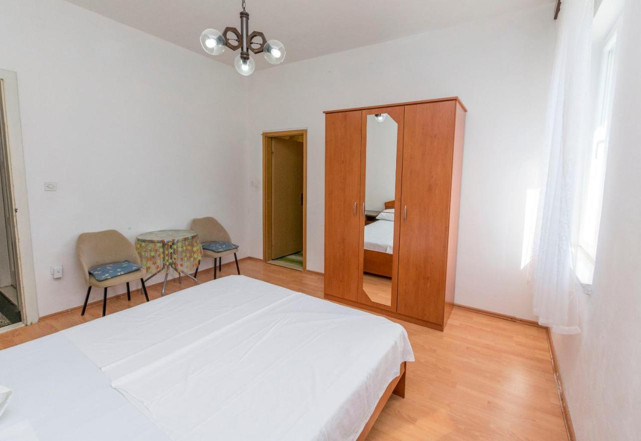 Apartments And Rooms Jakov Primošten Extérieur photo