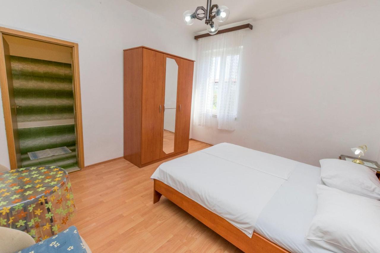 Apartments And Rooms Jakov Primošten Extérieur photo